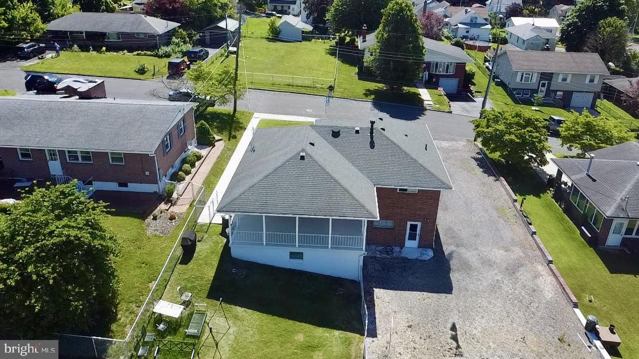 27 Moran Avenue photo 22
