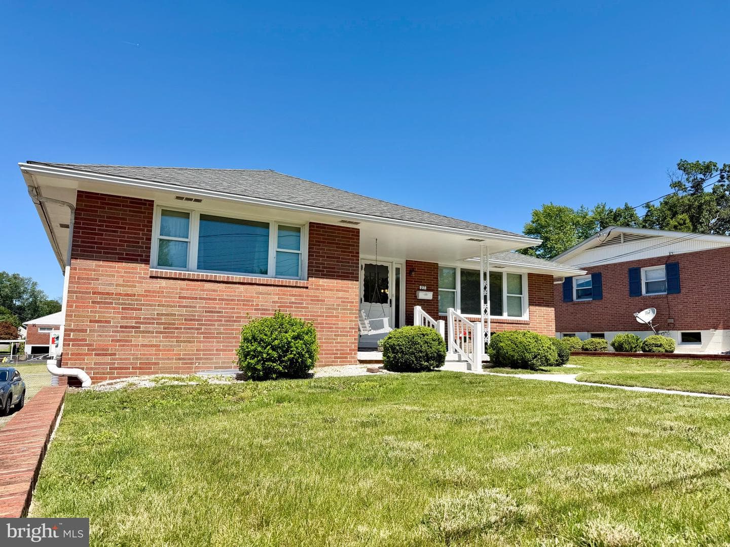 27 Moran Avenue photo 3