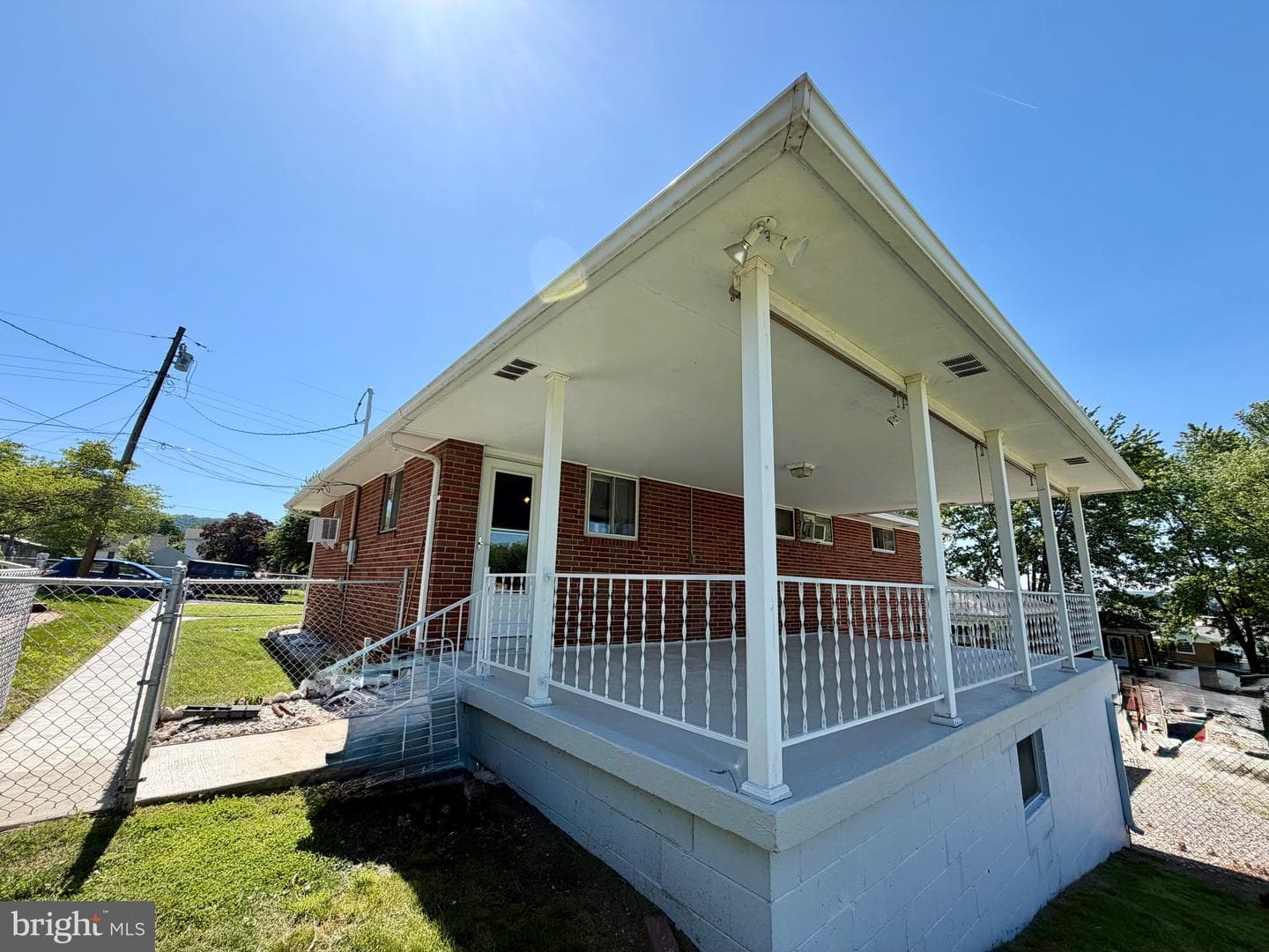 27 Moran Avenue photo 37