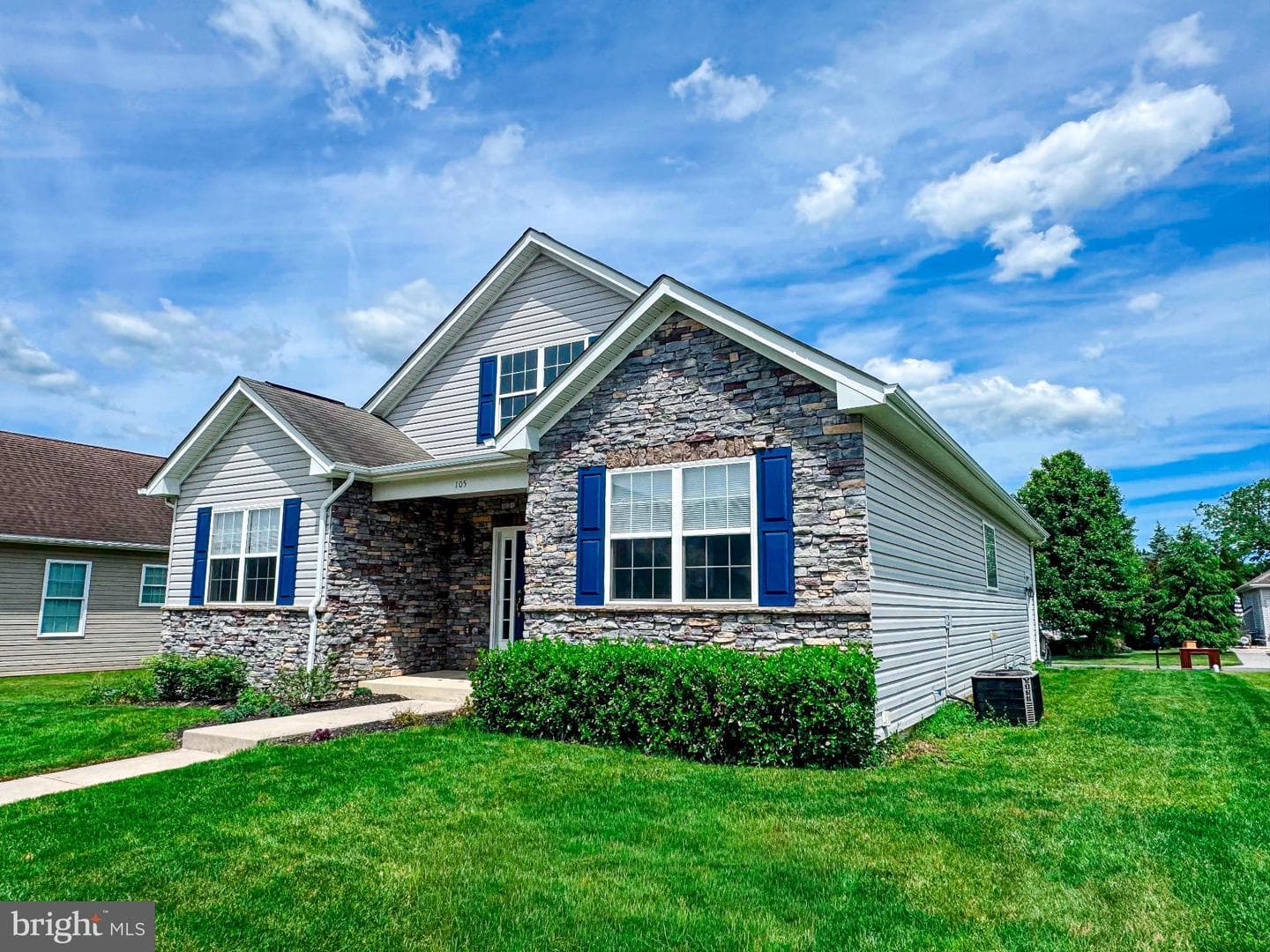 105 Heartwood Drive photo 3