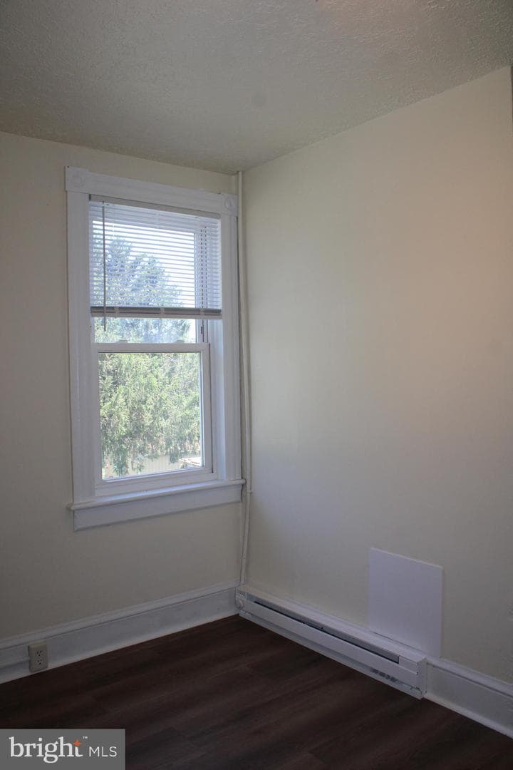 215-217 E Offutt Street photo 50