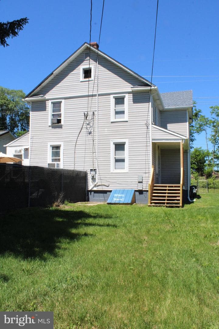 215-217 E Offutt Street photo 6