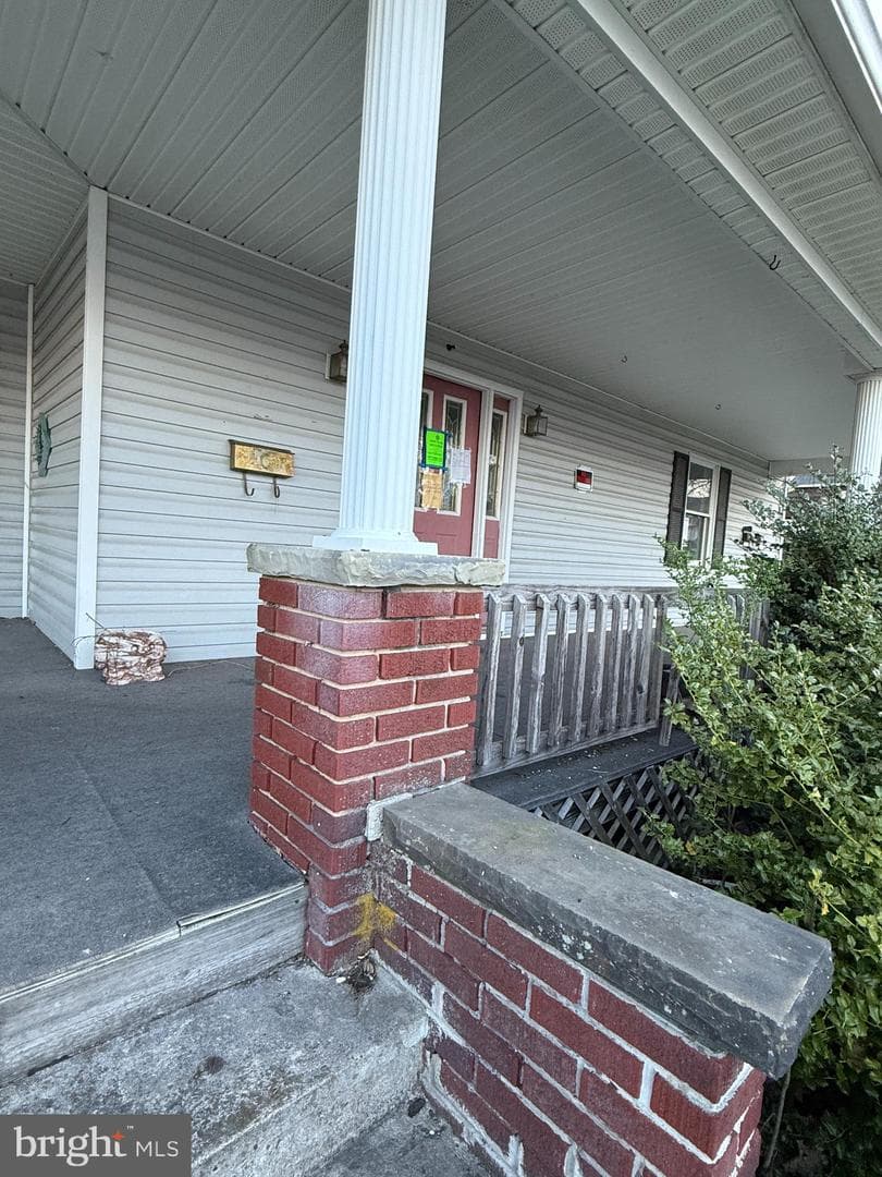 118 W Mechanic Street photo 34