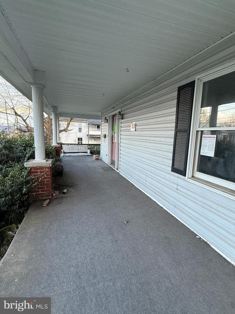 118 W Mechanic Street photo 36