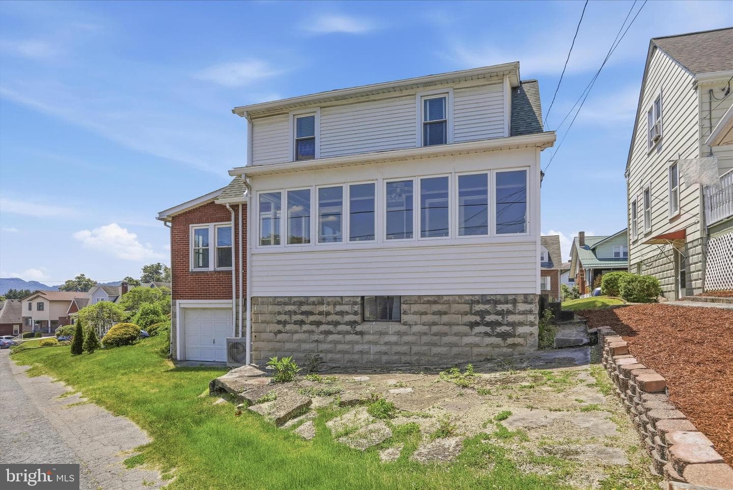 710 Montgomery Avenue photo 10