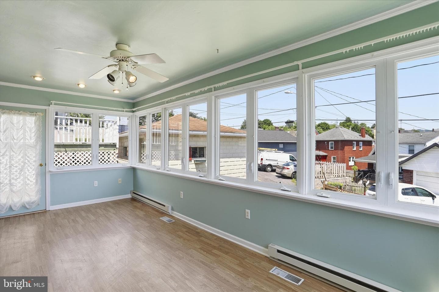 710 Montgomery Avenue photo 24