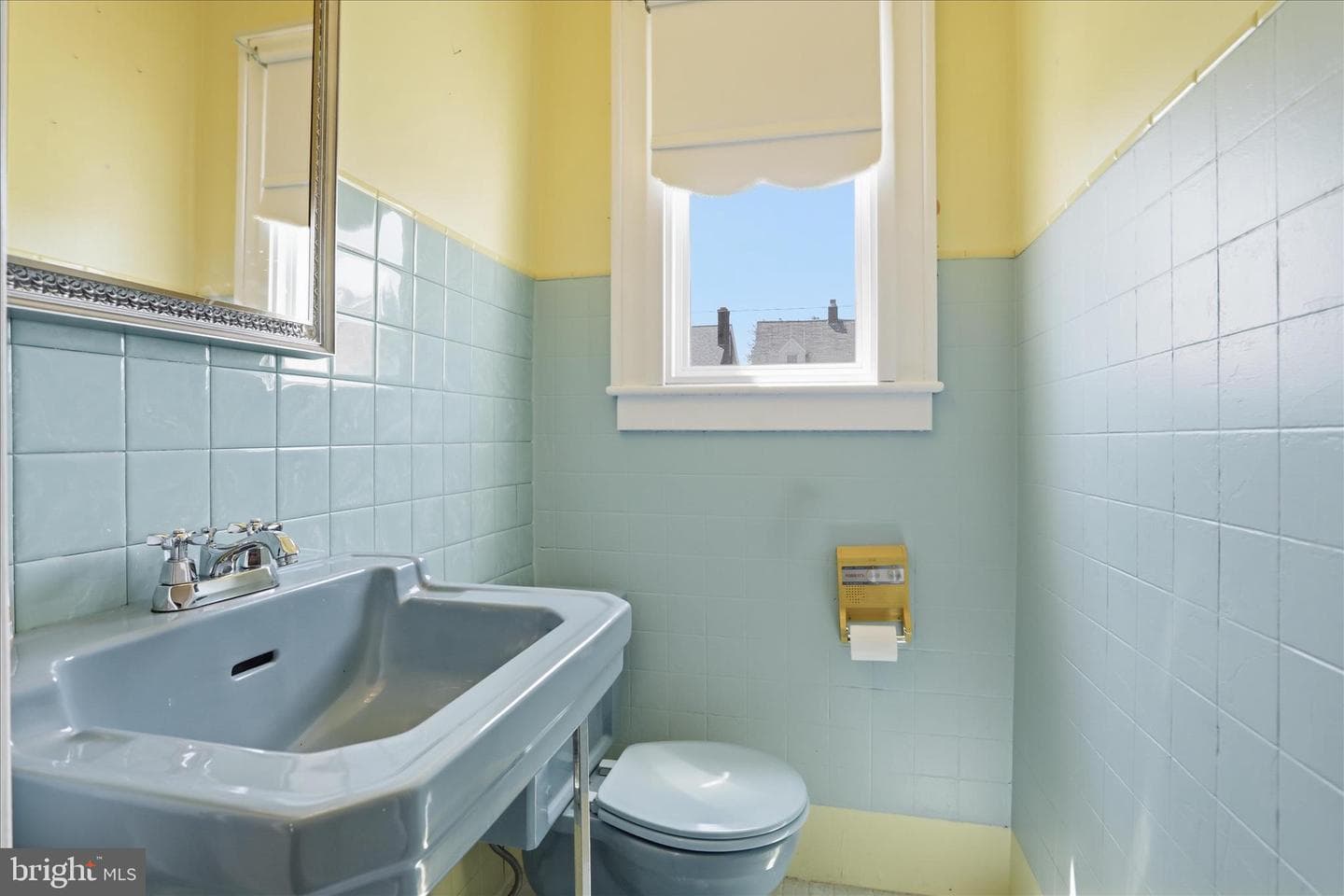 710 Montgomery Avenue photo 27