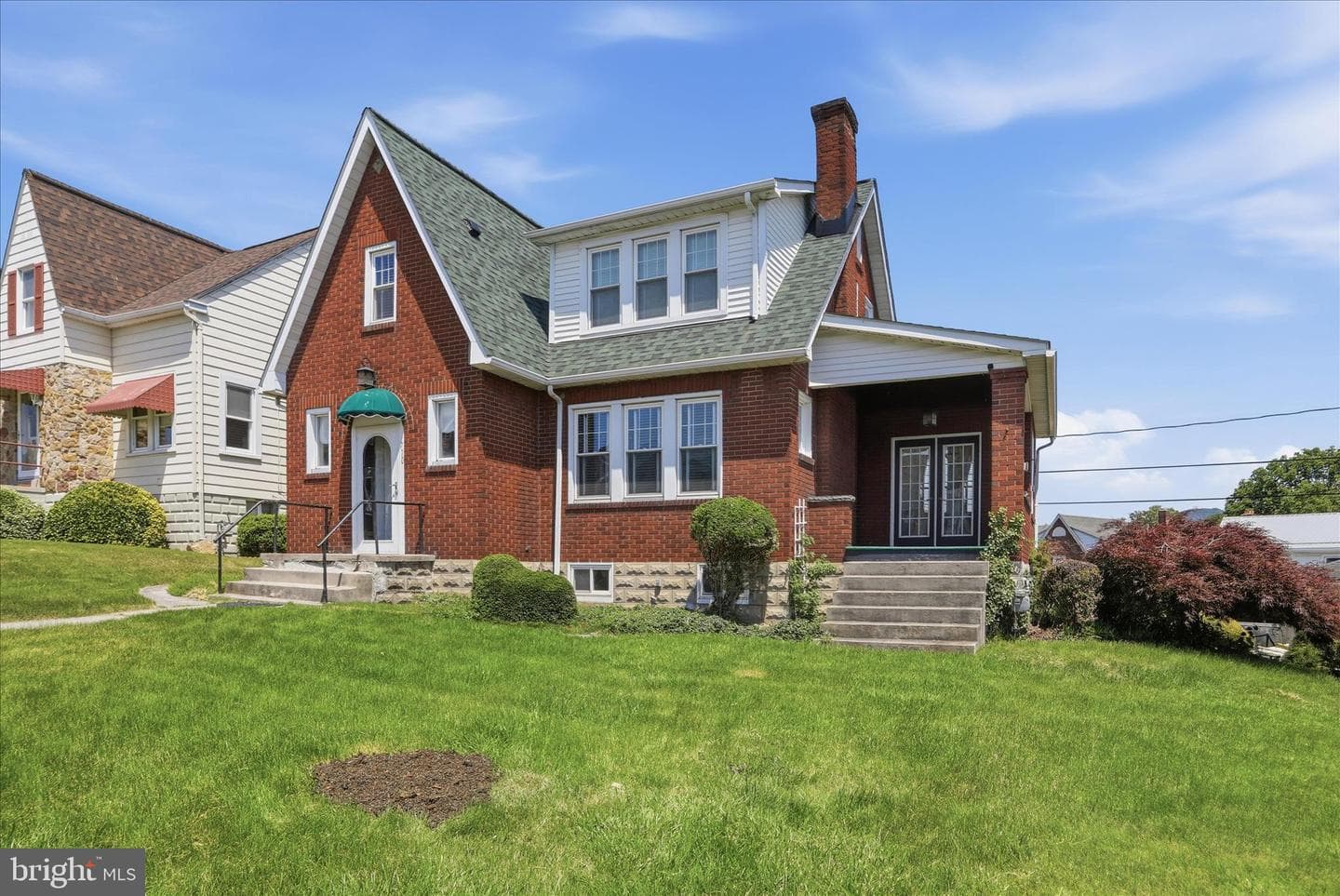710 Montgomery Avenue photo 3