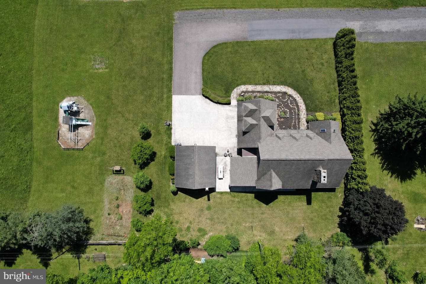 206 Pinecrest Drive photo 87