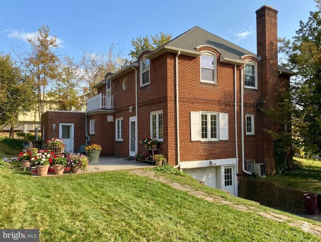 833 Buckingham Road photo 2