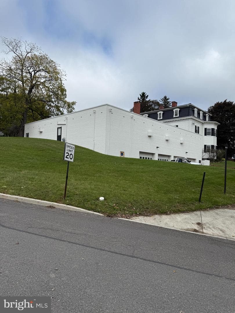 58 Frost Avenue photo 6