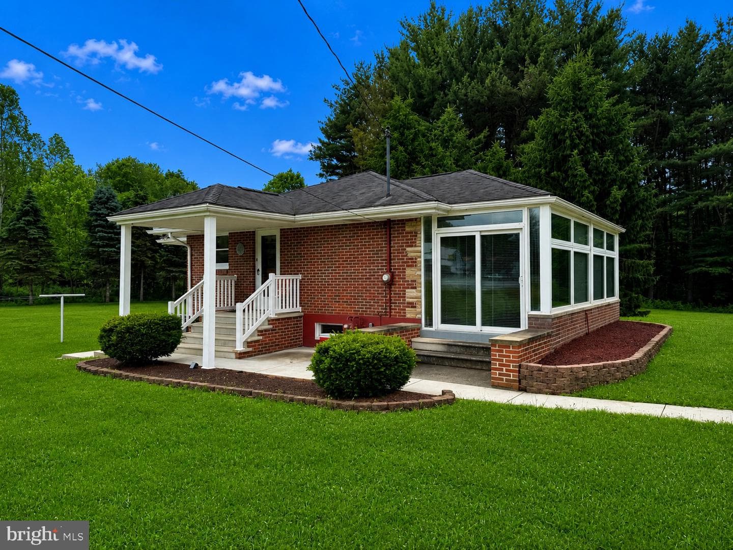 19210 S Railroad Street, Barton