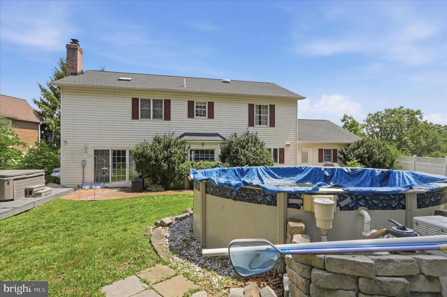 325 Francis Court photo 47