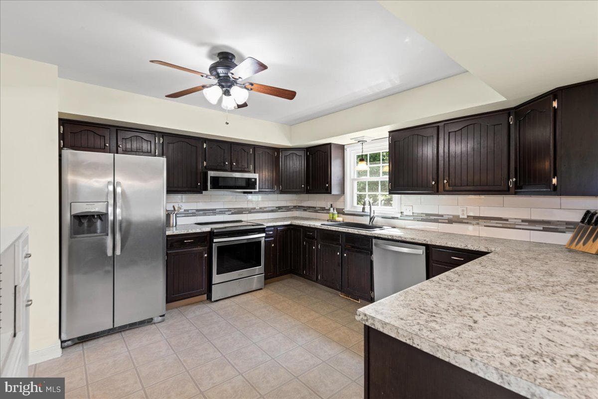 67 Meadow Road photo 10