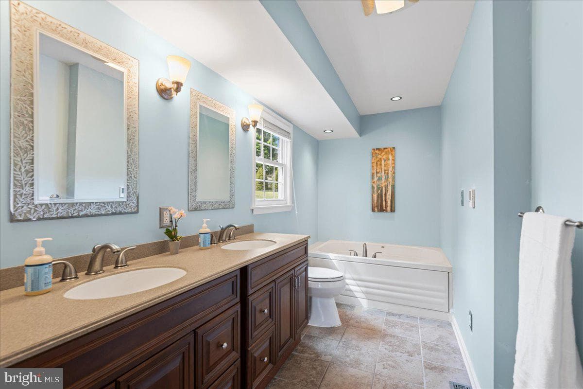 67 Meadow Road photo 24