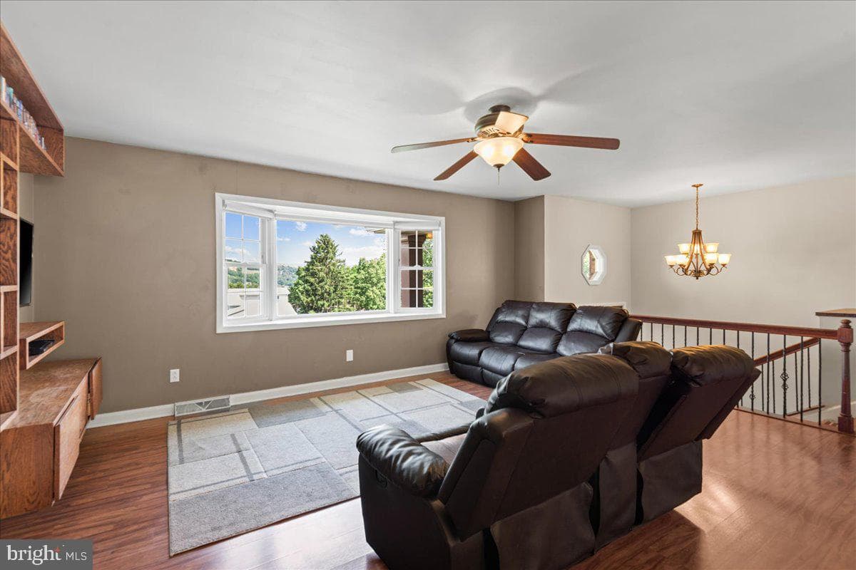 67 Meadow Road photo 4