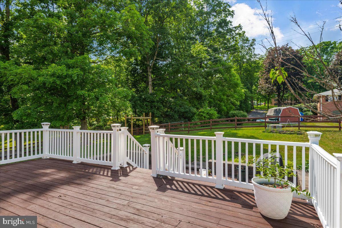 67 Meadow Road photo 43
