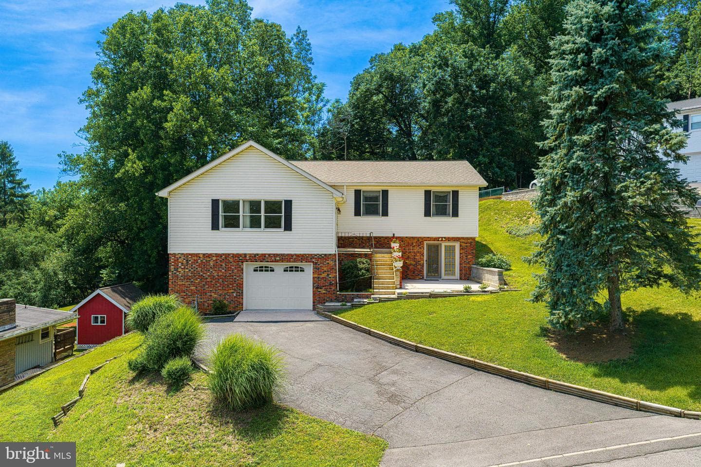 608 Wellington Lane photo 11