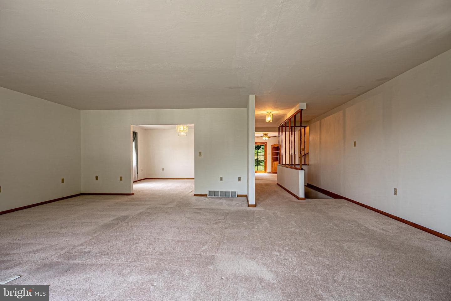 608 Wellington Lane photo 17