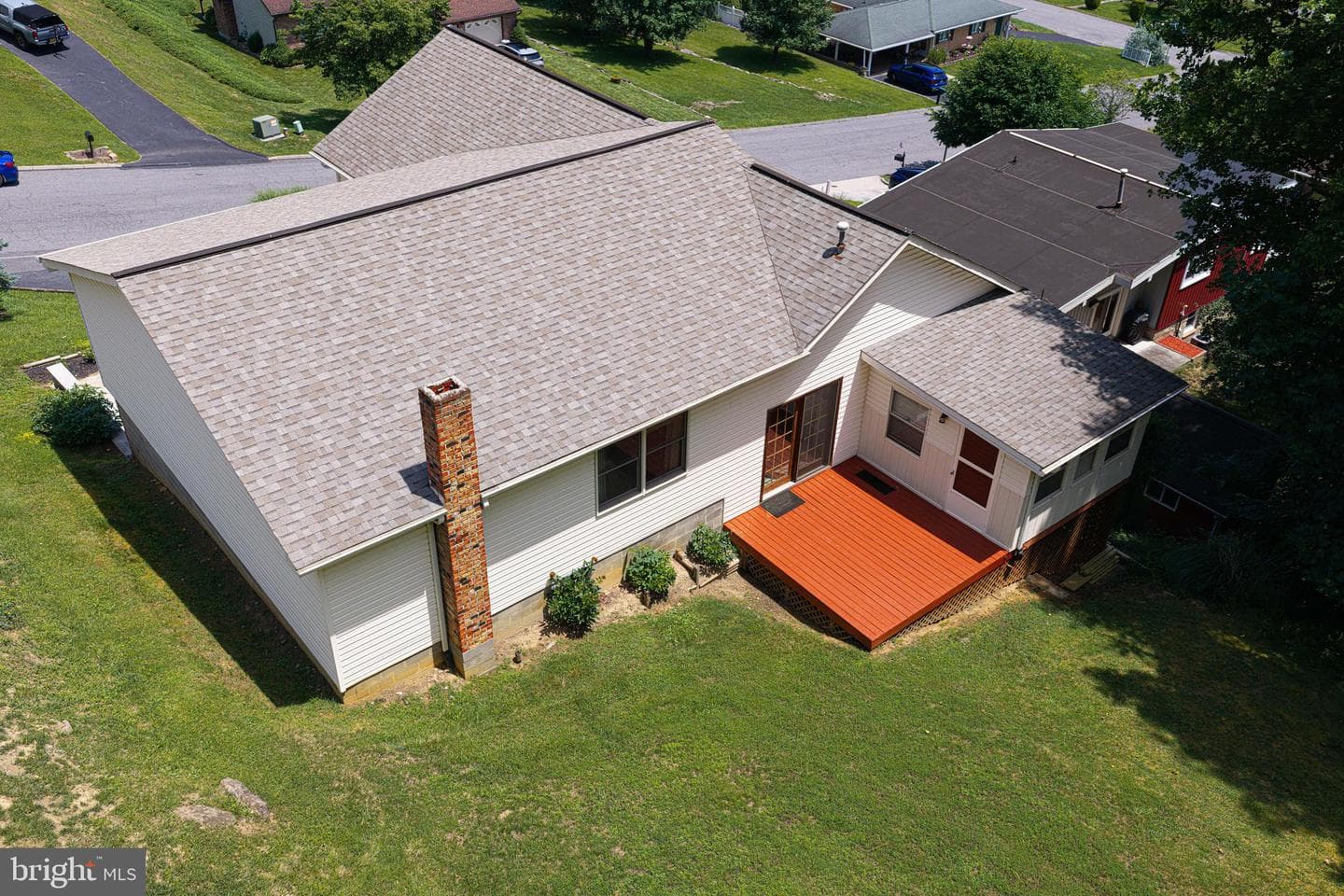 608 Wellington Lane photo 44