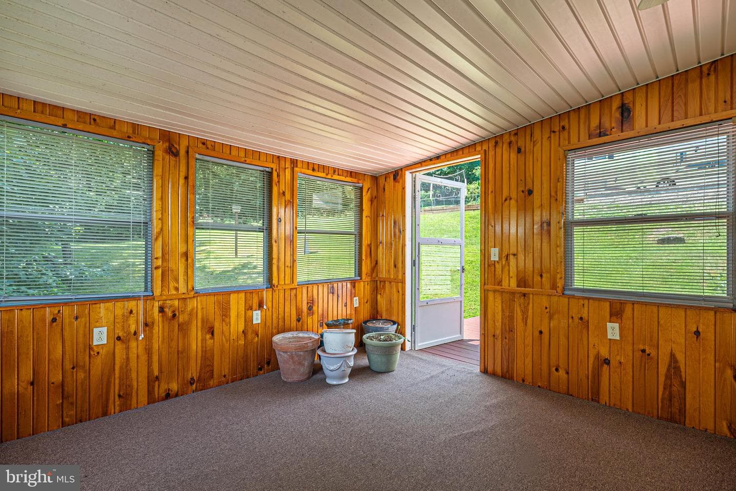 608 Wellington Lane photo 9