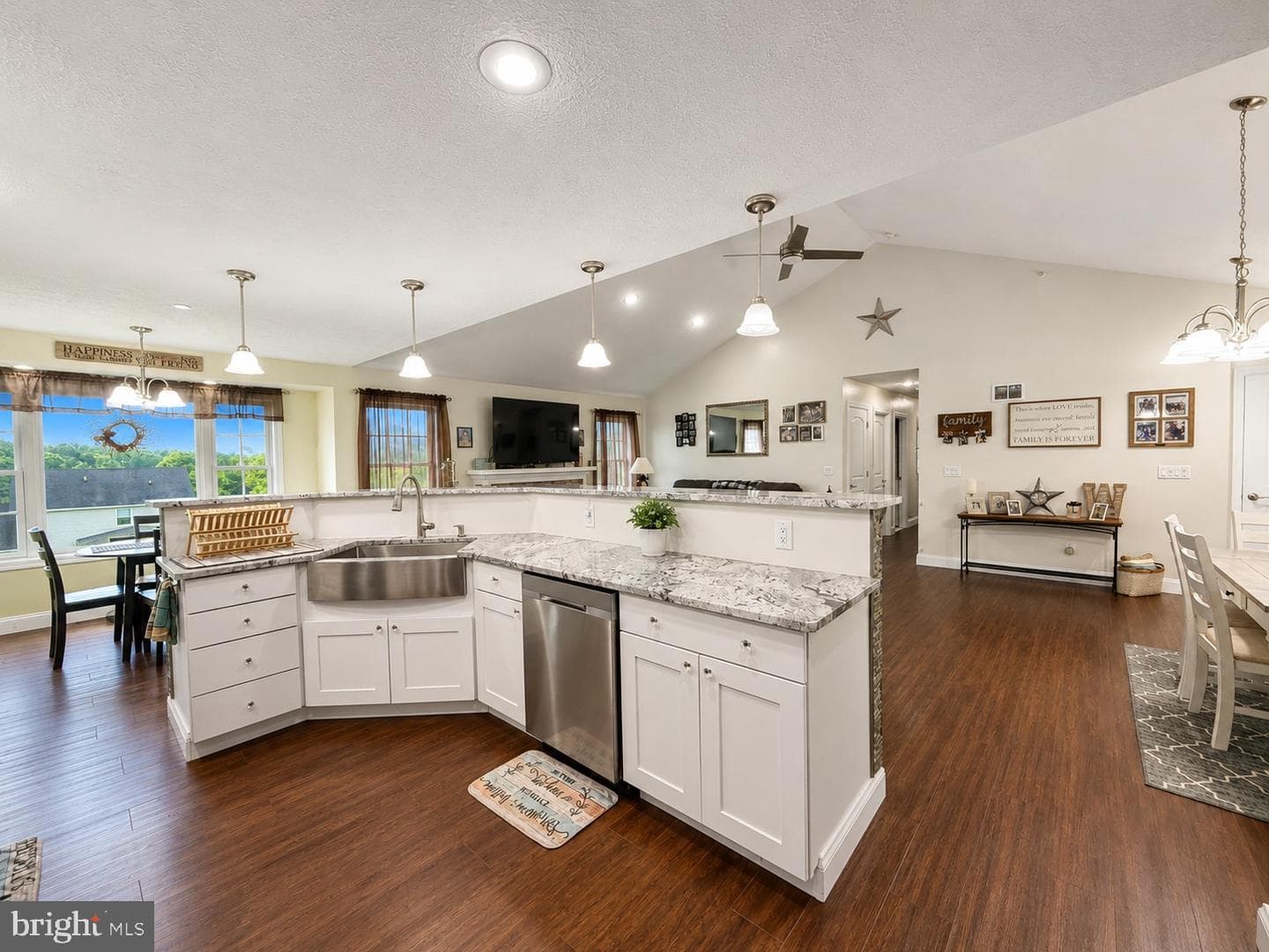 12714 Woodbine Road SW photo 8