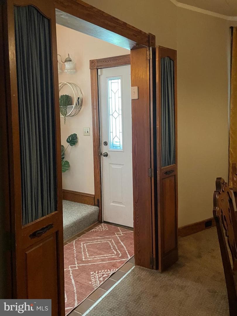813 Columbia Avenue photo 3