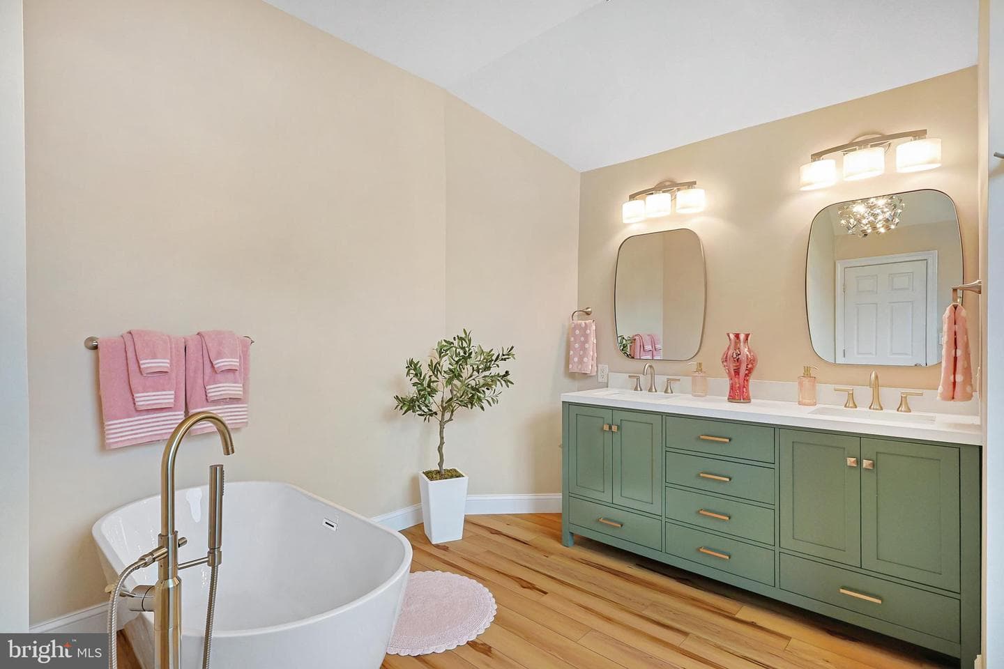 15206 Bourbon Street SW photo 28