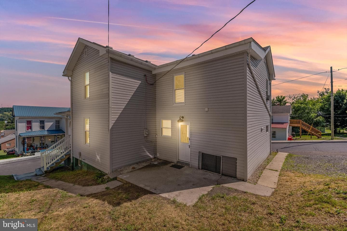 151 Maple Street photo 29