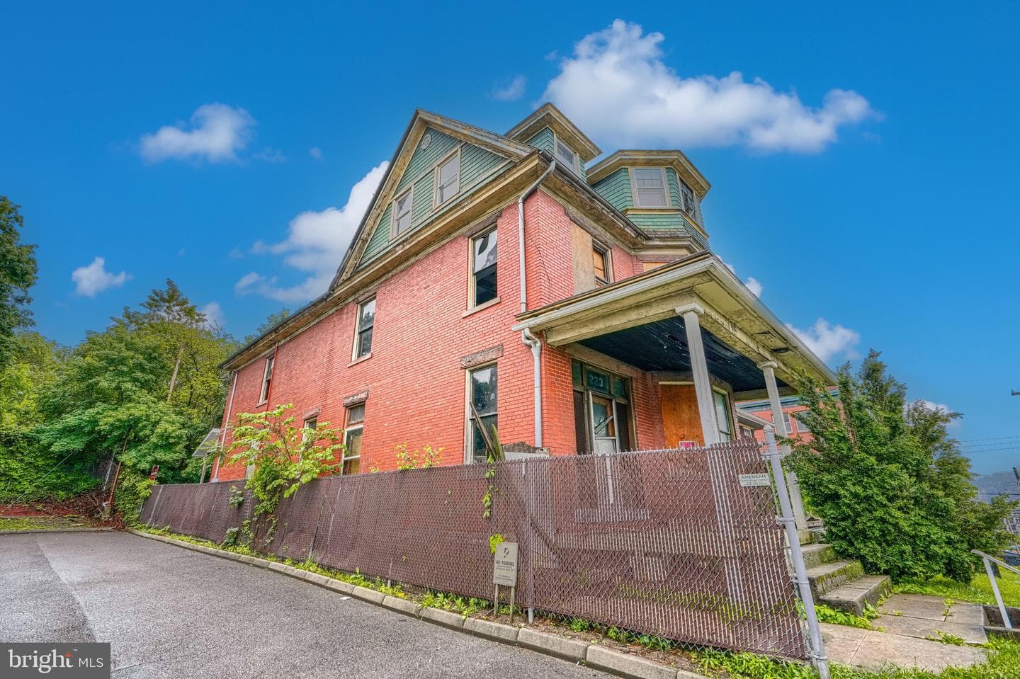 223 Baltimore Avenue photo 23