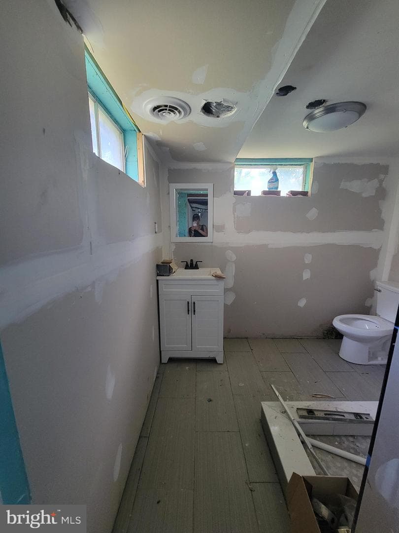 11907 Iris Avenue photo 6