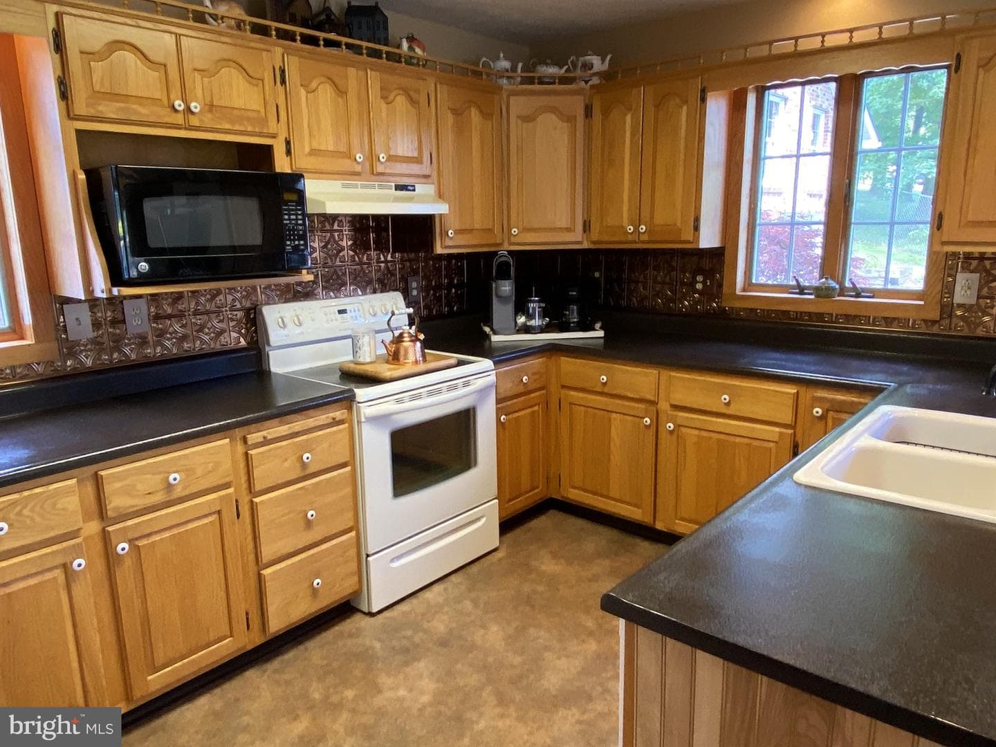 116 Kelley Avenue photo 17