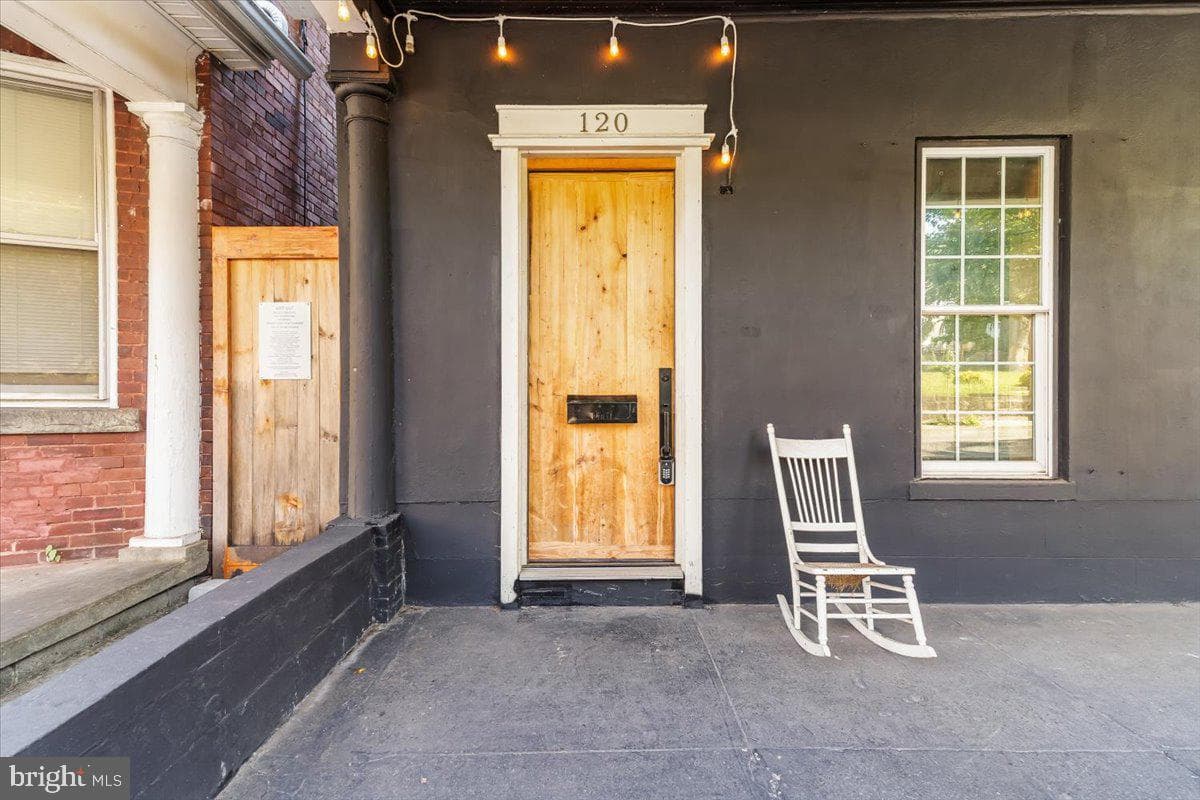 120 Columbia St, Cumberland