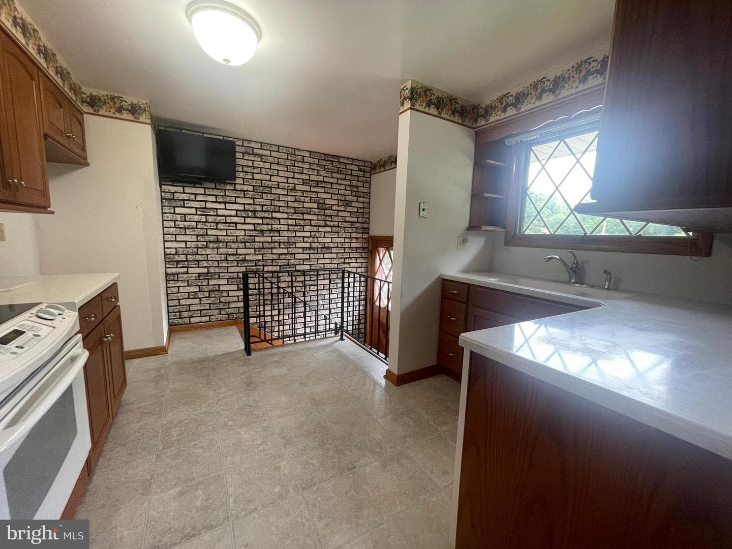 119 Wilmont Avenue photo 11