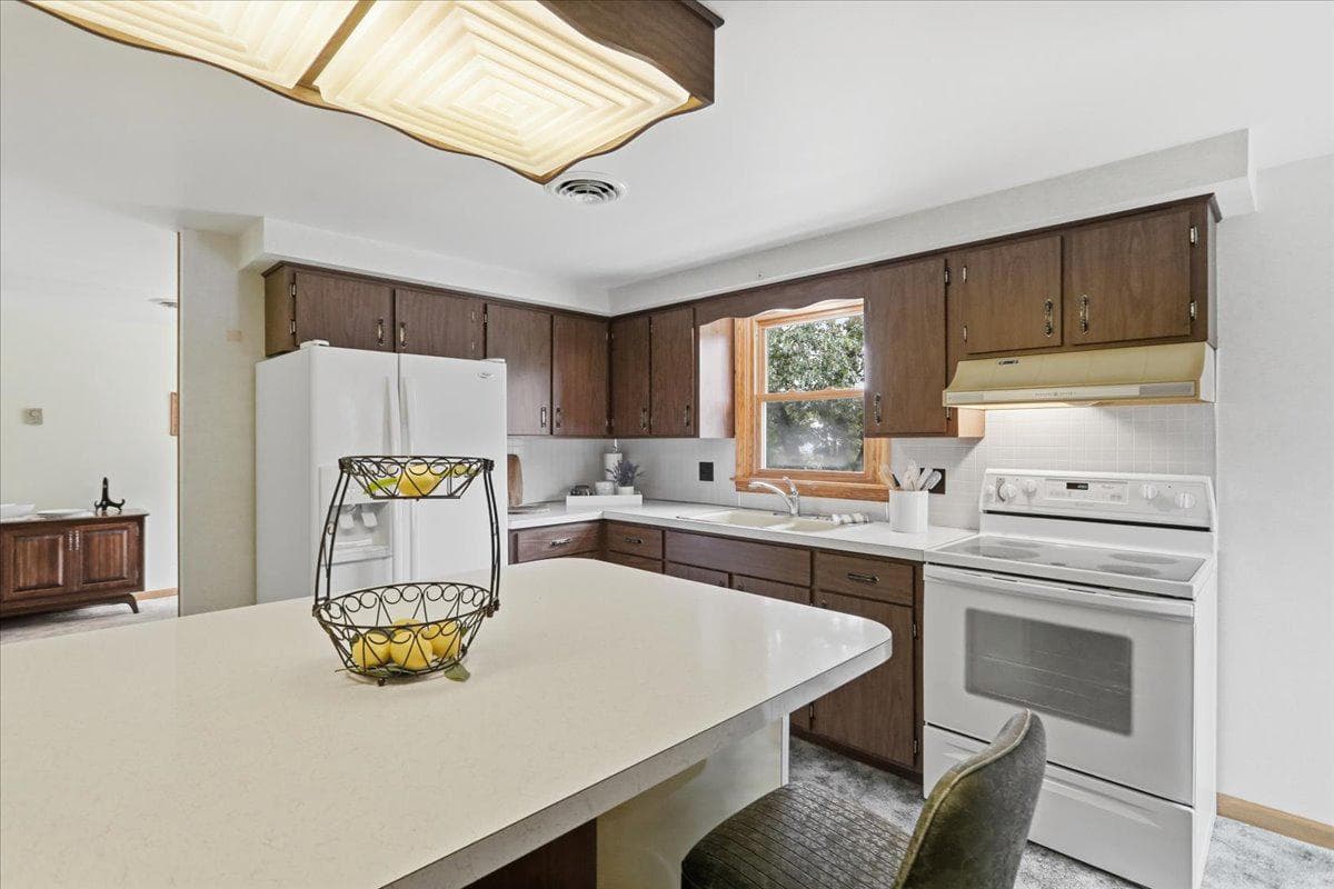 14105 Royal Oak Drive SW photo 11