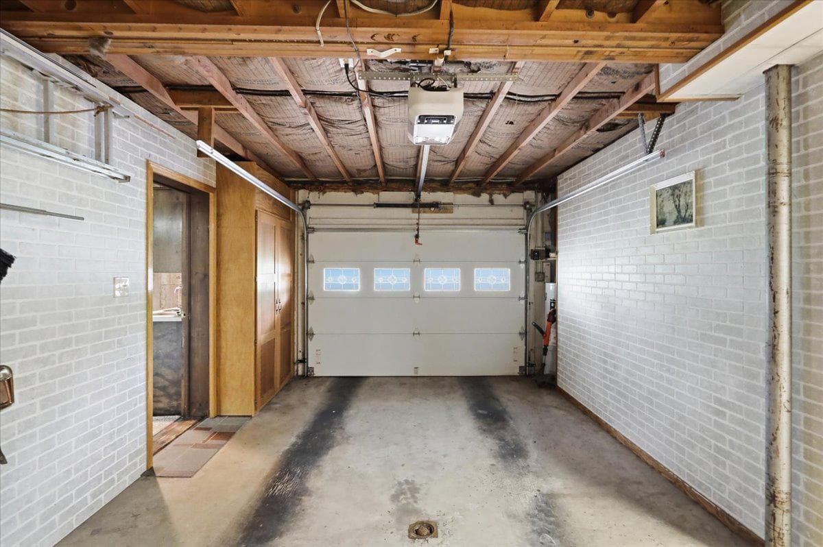 14105 Royal Oak Drive SW photo 31