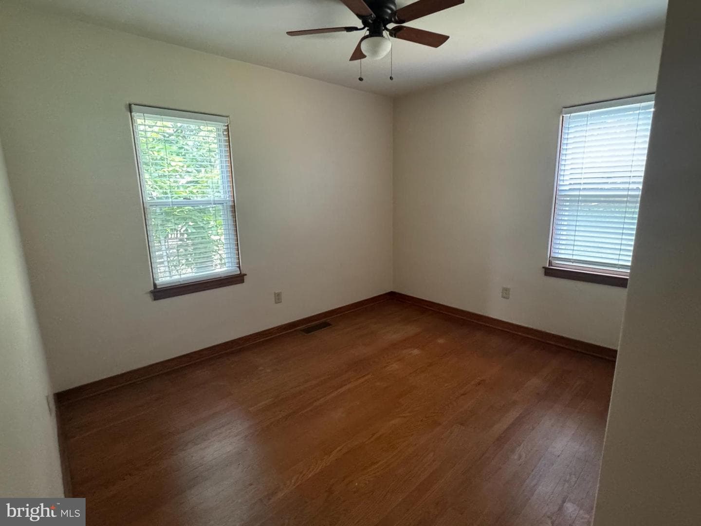 1014 Kent Avenue photo 11