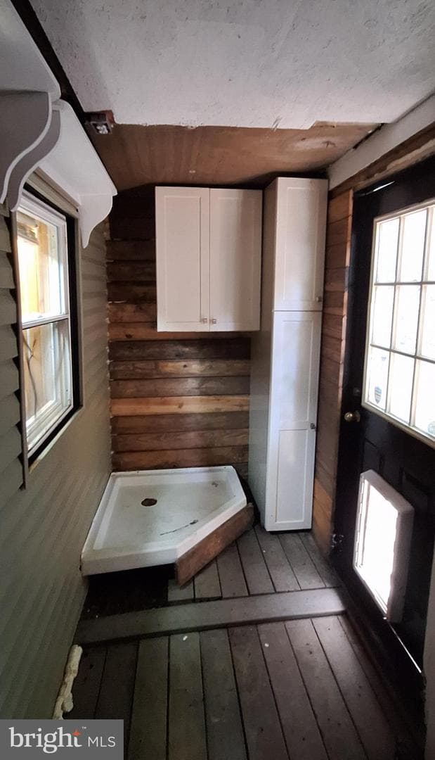 640 Baker Street photo 23