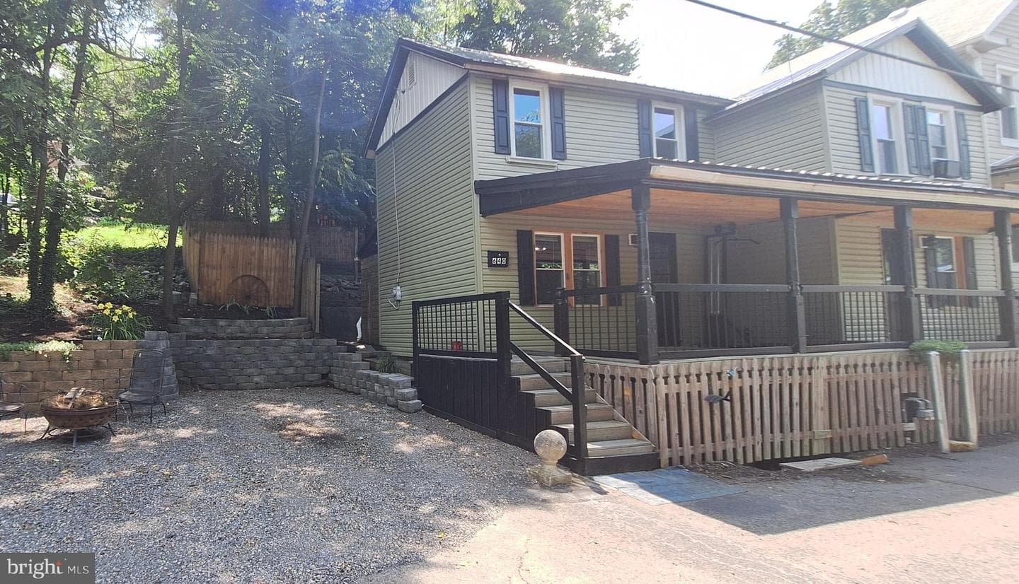640 Baker Street photo 5