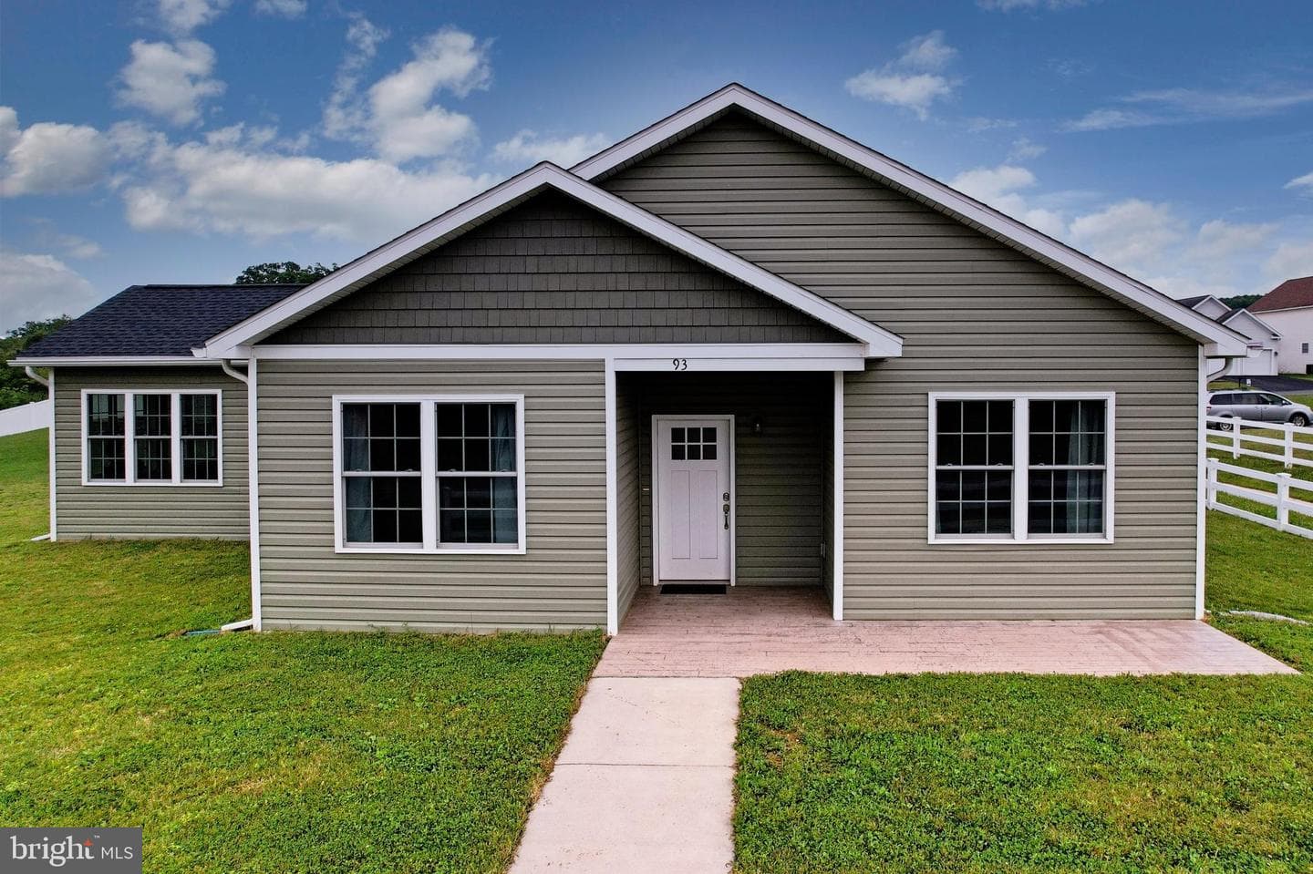 93 Candlewick Court, Frostburg