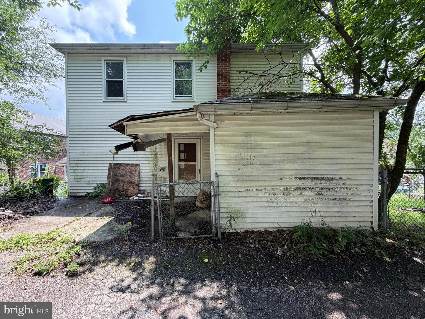 638 Lincoln Street photo 2