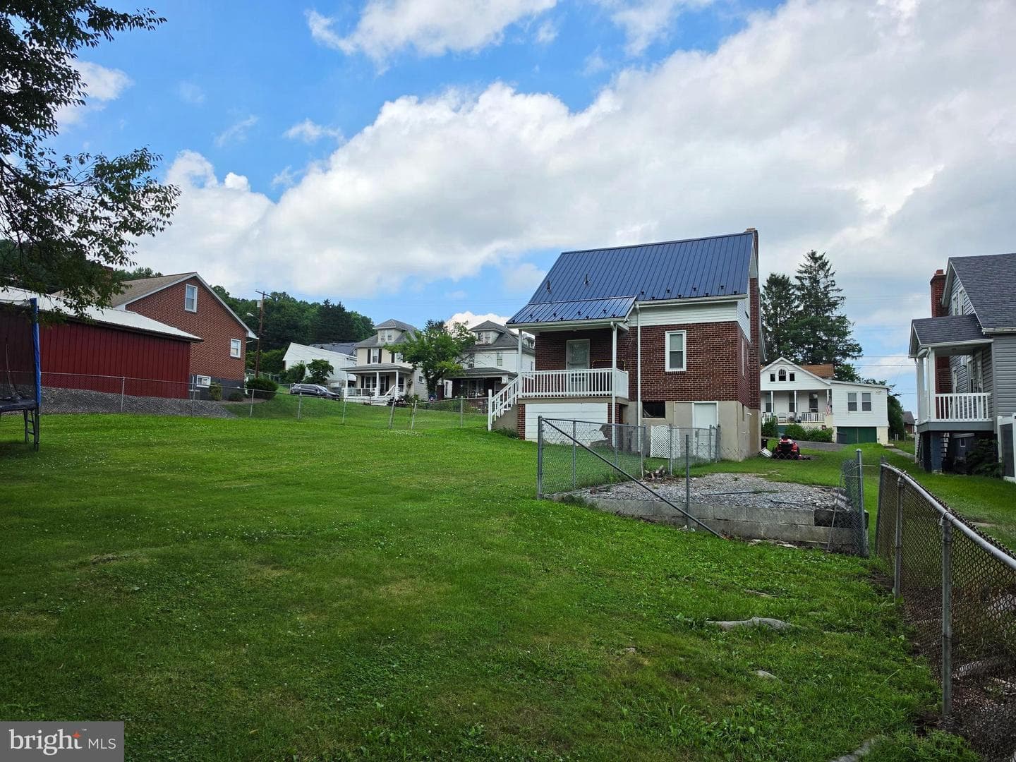 512 Forester Avenue photo 7