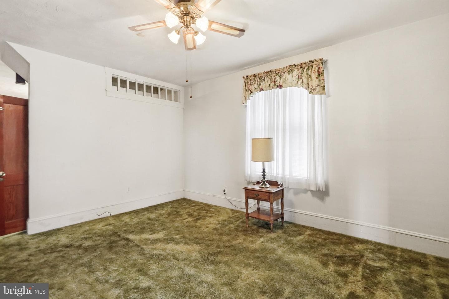86 Oak Street photo 12
