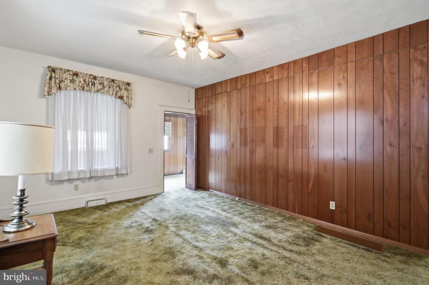 86 Oak Street photo 13