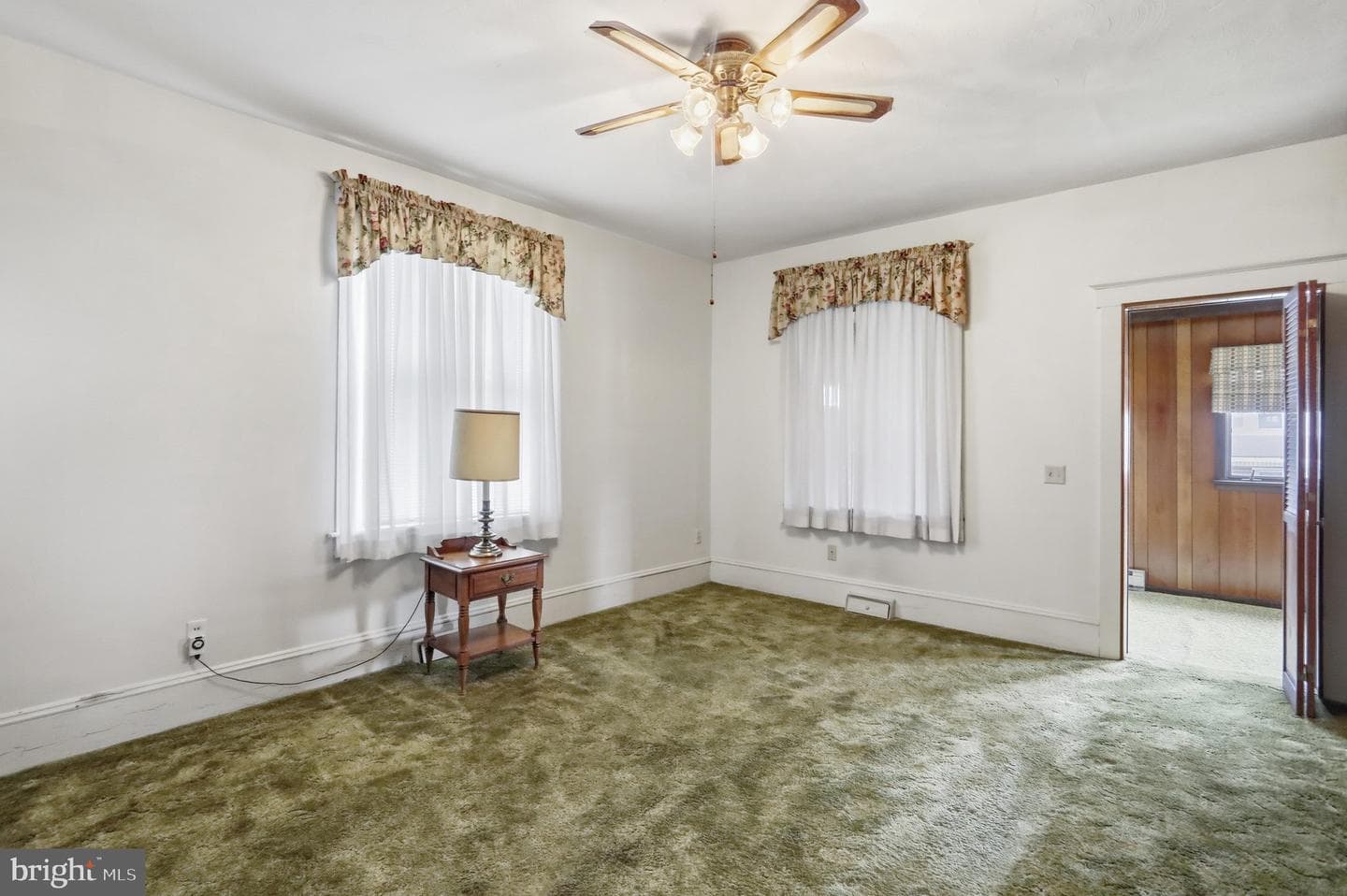 86 Oak Street photo 14