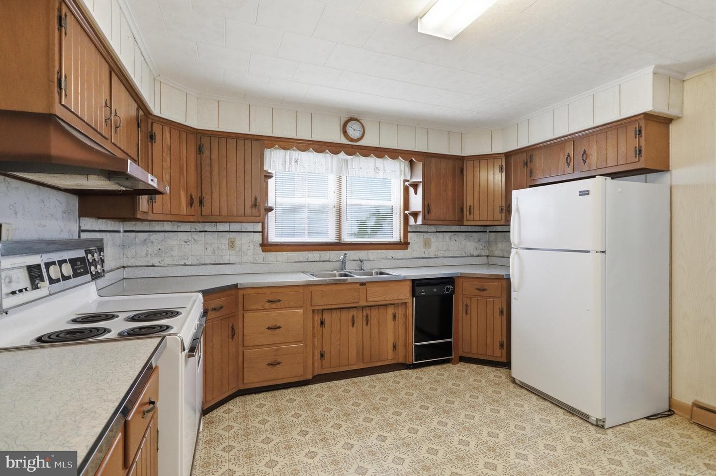 86 Oak Street photo 19