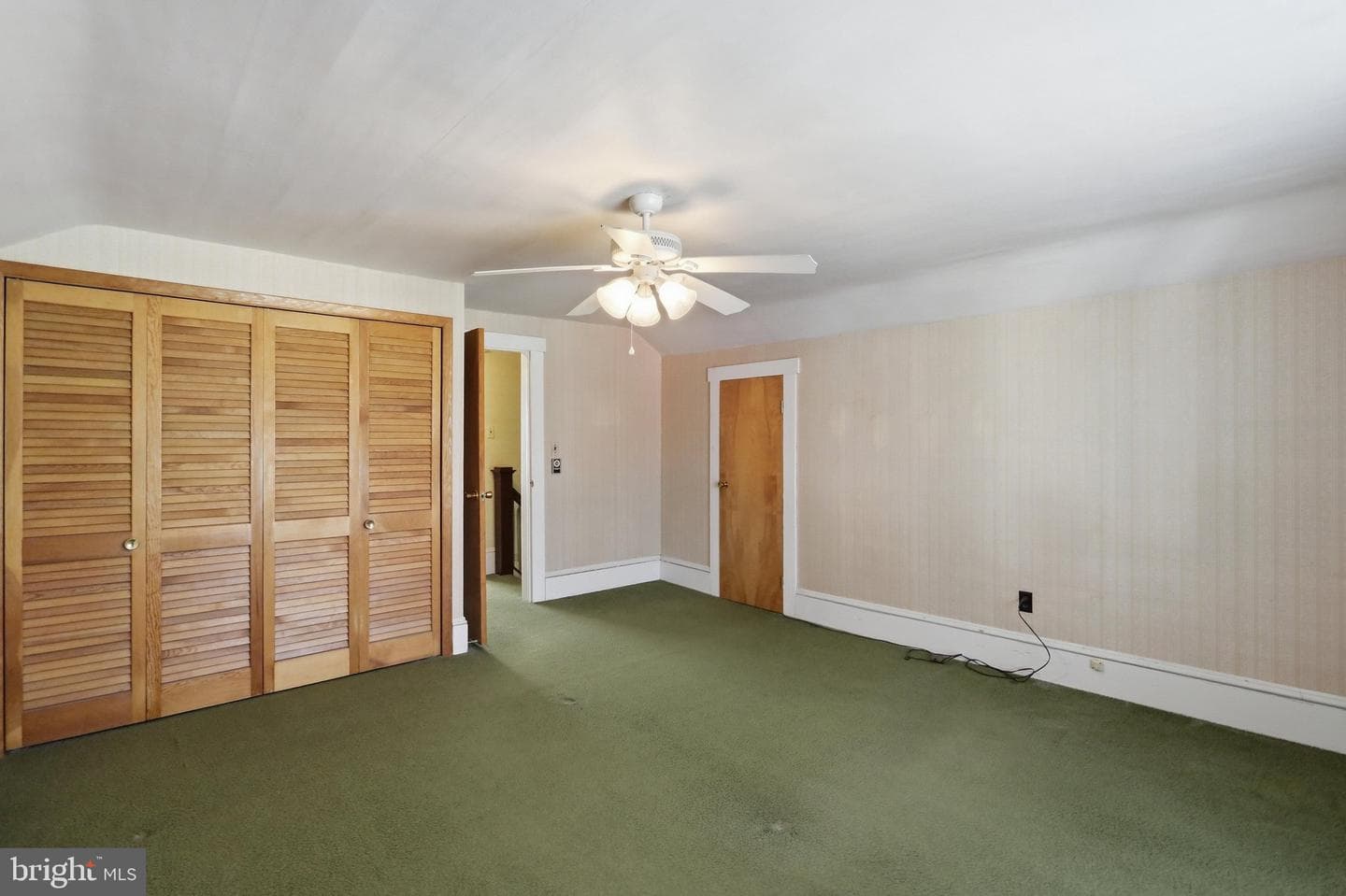 86 Oak Street photo 31