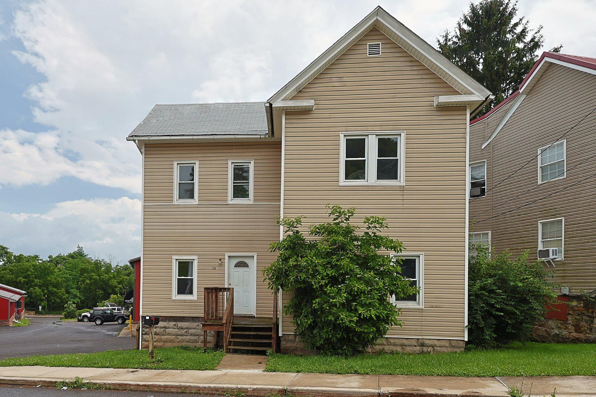34 Maple Street, Frostburg