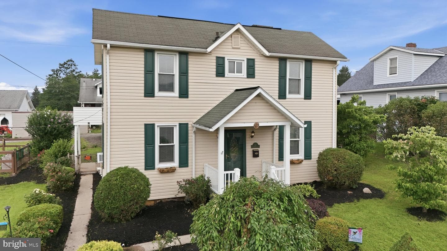 45 New Hampshire Avenue, Cumberland