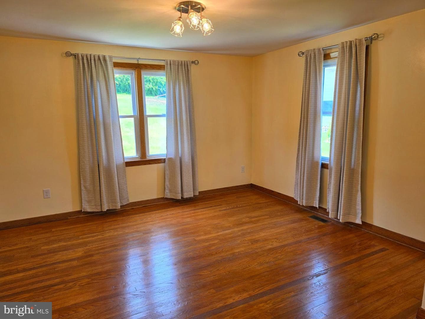 12405 Bedford Road NE photo 12